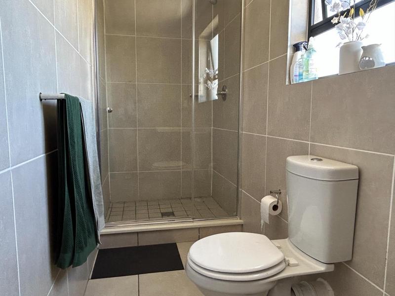 To Let 1 Bedroom Property for Rent in Sandown Western Cape